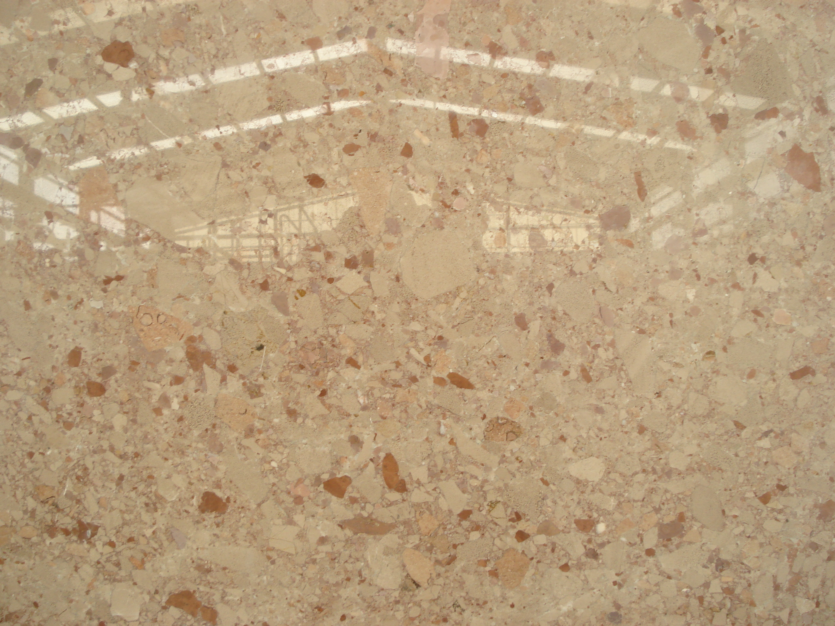 MARMOL ROJO BRECHADO